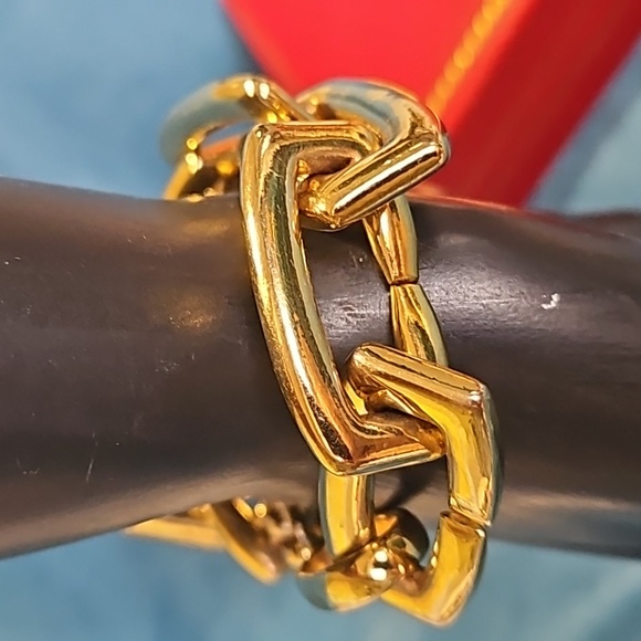 Vince Camuto gold bracelet, chains necklace, gold tone - Picture 6 of 10